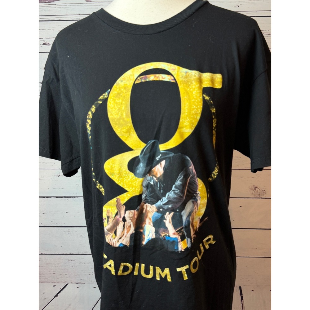 Garth Brooks Stadium Tour T-Shirt Large Black Concert Tee Shirt Mens 2022 Cowboy